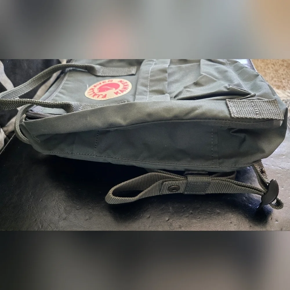 Fjallraven Kånken Gray Mini Backpack NWOT